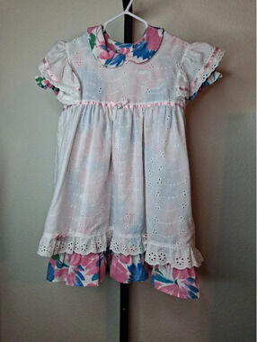 Edgars 1 2 3 Girls Floral Dress with matching Eyelet Apron 3-4 years
